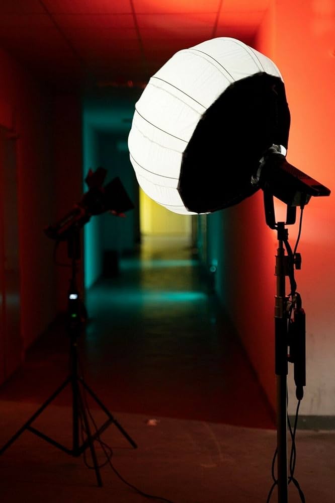 Amazon.com: Aputure Amaran 100D with Lantern Softbox and 2.8